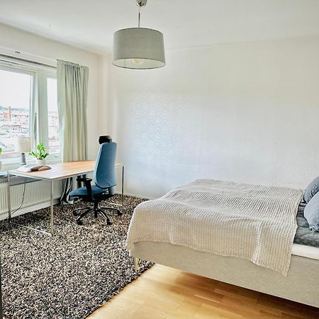 Centralt Boende I Bollnaes Foer Affaersresenaerer Exterior foto